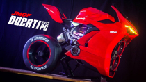 Chiêm ngưỡng bộ vỏ PC Ducati Panigale 2022 của nghệ nhân Thái Lan