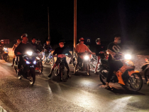 Cô gái 19 tuổi cầm đầu nhóm đua xe máy trong đêm